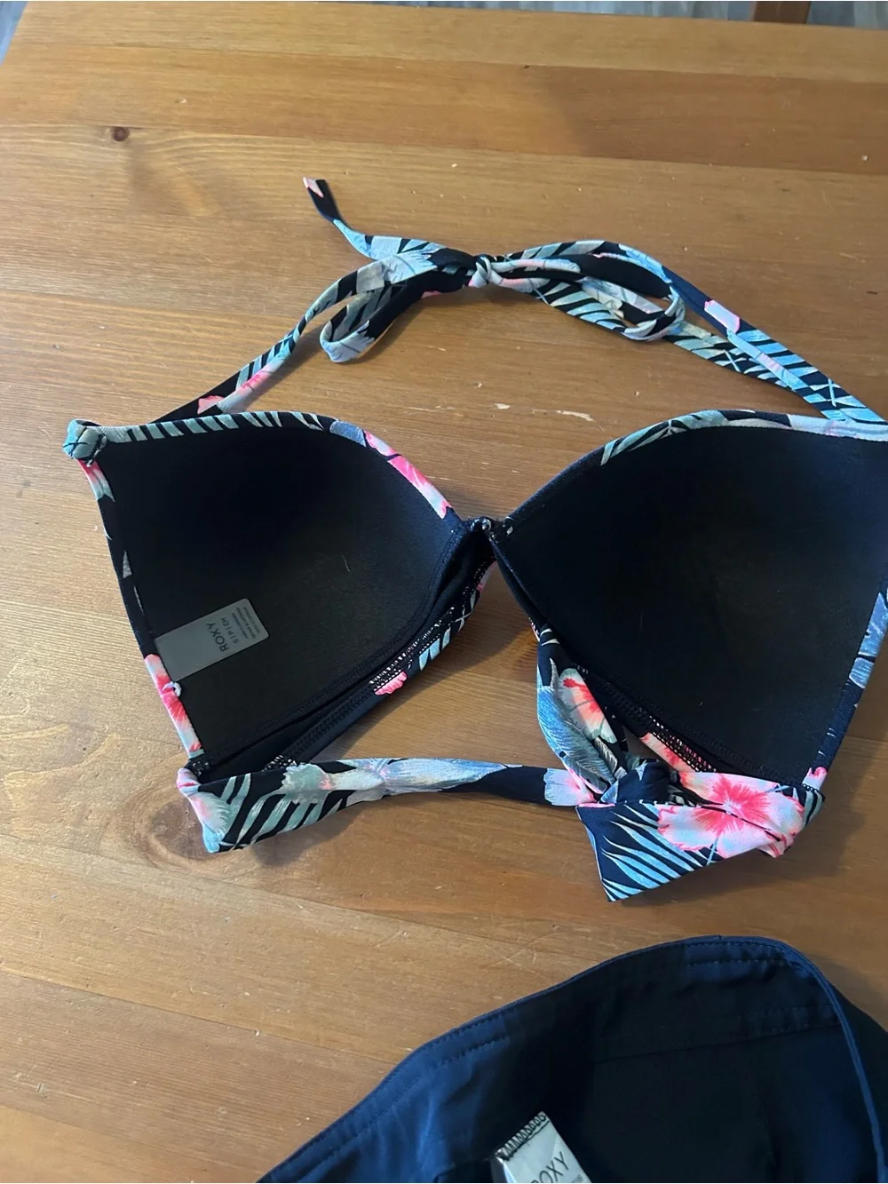 Roxy Women's Floral Halter Bikini Top with Black Boardshorts XS/S